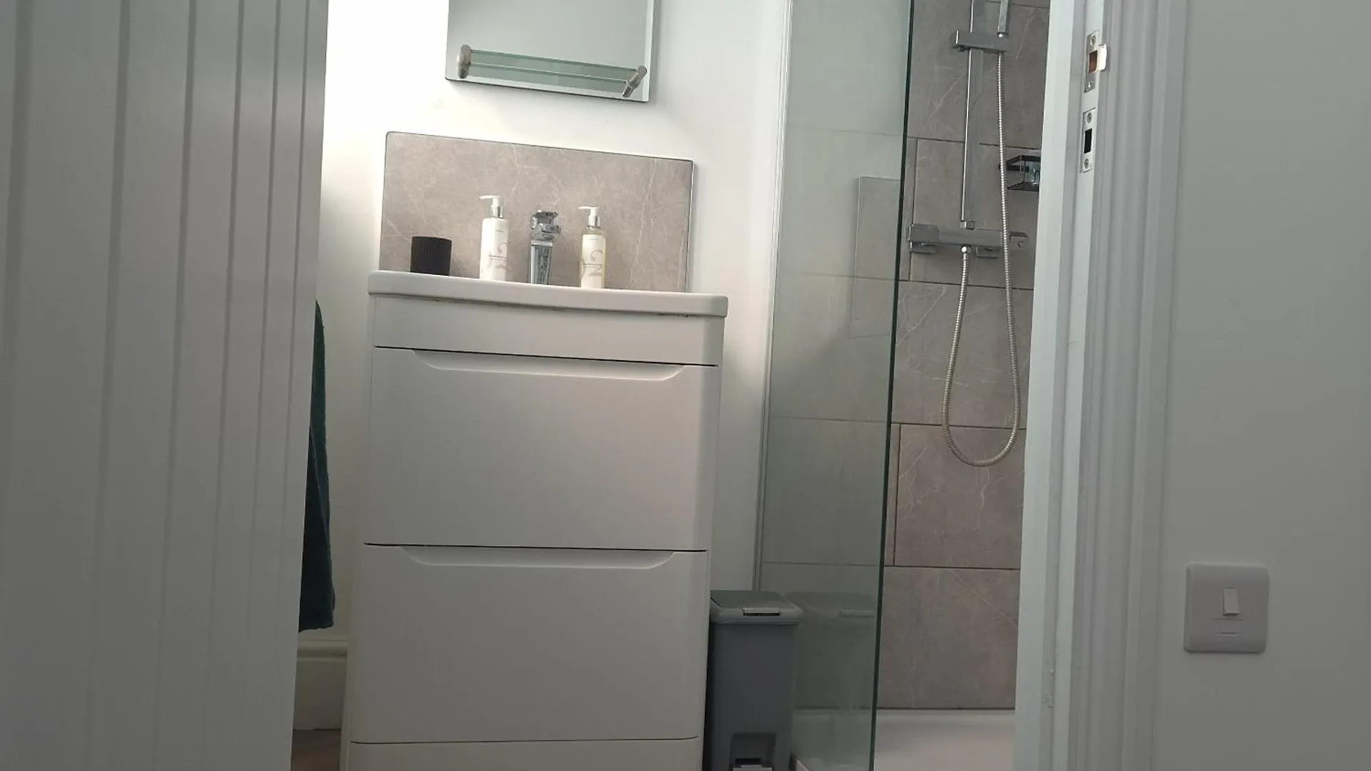 Brighton 1-Bed By London Rd & The Level 아파트 영국