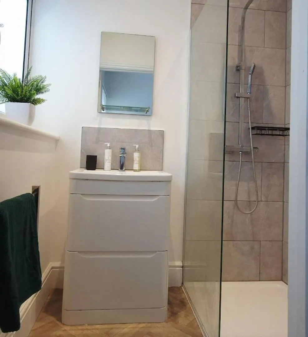 Brighton 1-Bed By London Rd & The Level Apartamento